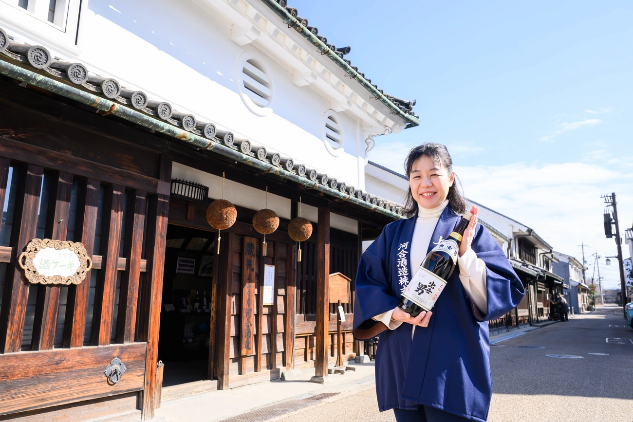 일본의 전통적인 술 만들기를 아는